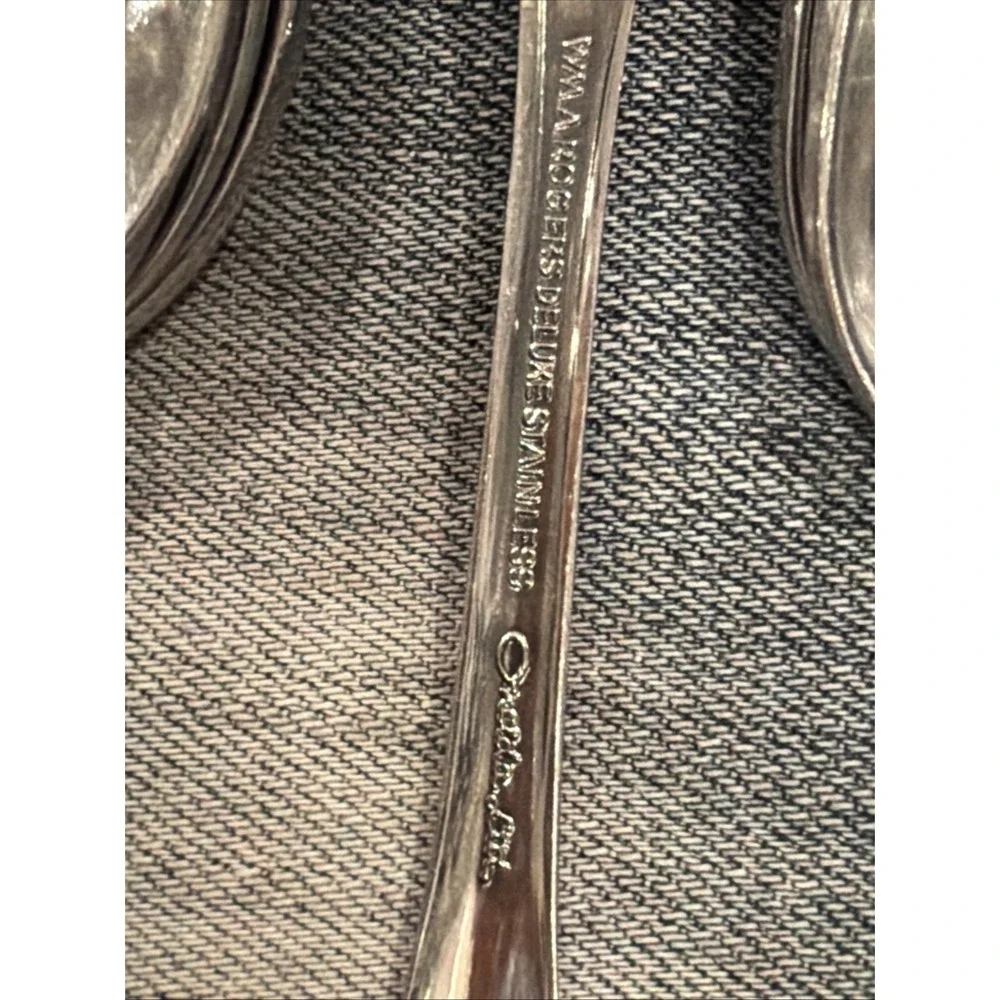 Lot of 34 Wm A Rogers Oneida LTD Mansfield Amadeus Deluxe Stainless Flatware